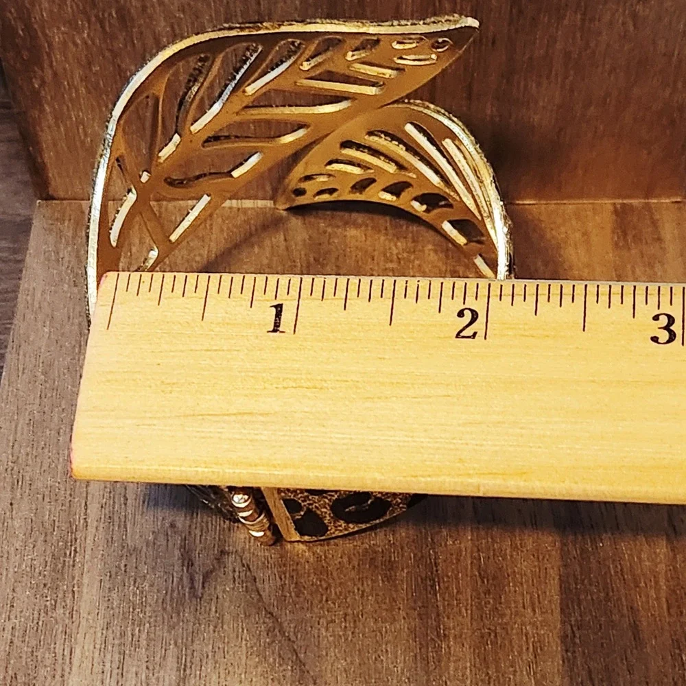 Gold Leopard‎ Print Monstera Leaf Cuff and Textured Bangle Bracelet Set 2pc